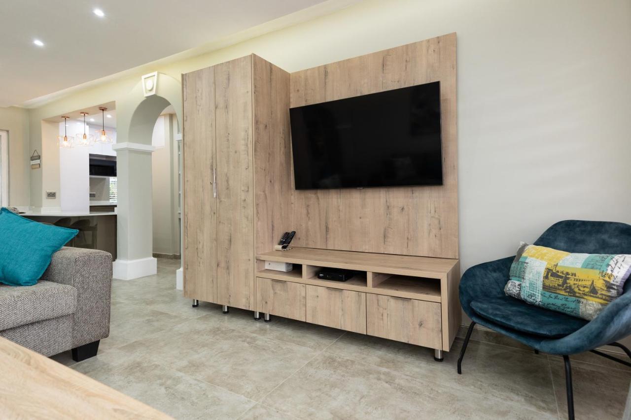 Caribbean Estates - 35 Montego Bay By Luxe Apartment Порт Едуард Екстериор снимка