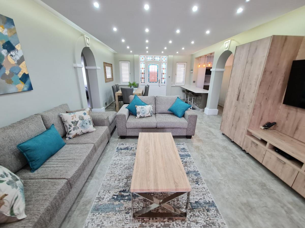 Caribbean Estates - 35 Montego Bay By Luxe Apartment Порт Едуард Екстериор снимка